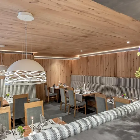 Szálloda Tyrolerhof 4*